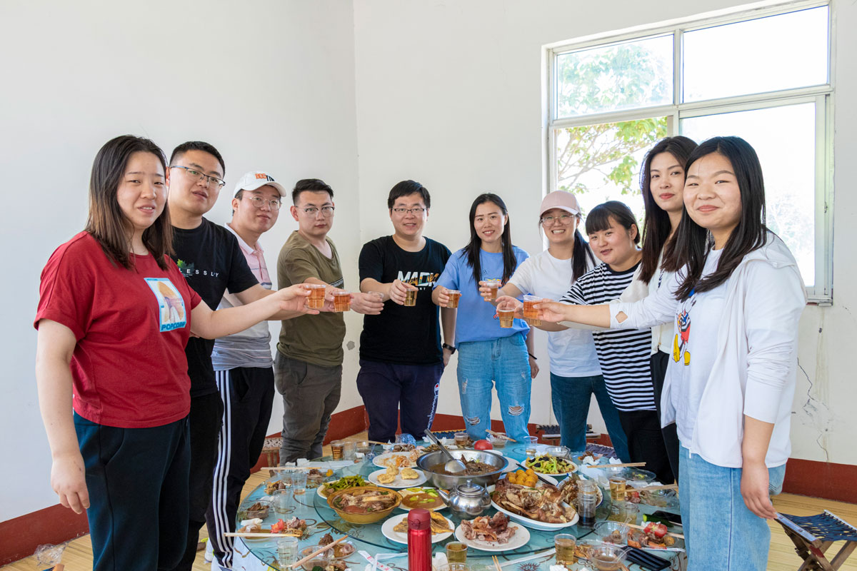 就(jiù)餐一(yī)