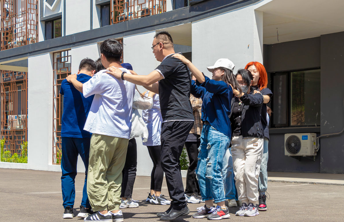 兔子(zǐ)舞(wǔ)全神貫注